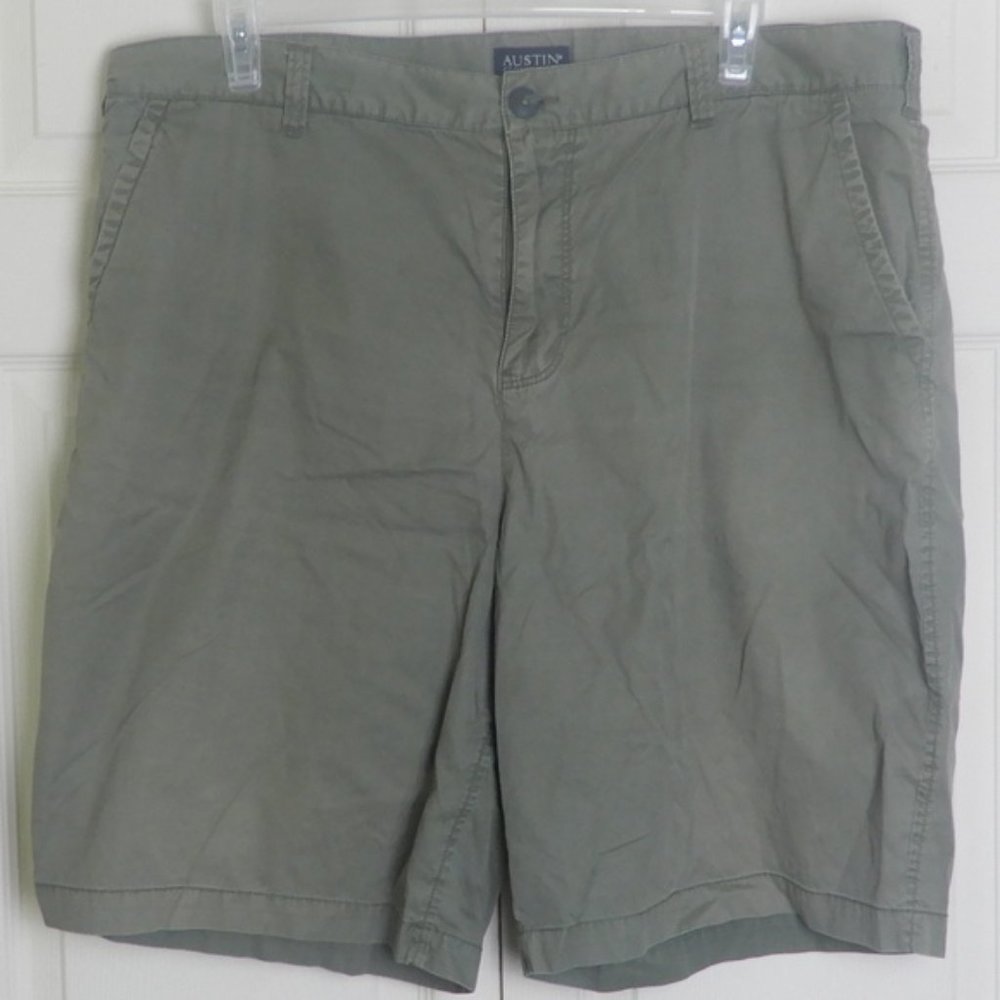 Austin Clothing Co Men's Shorts Sze 42 Army Green Color Flat Front Pockets (S14)
